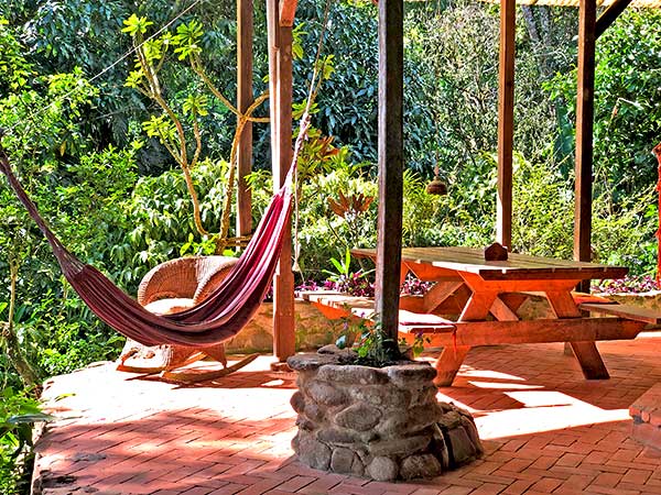 dining-hammock-cascada-verde-hostel